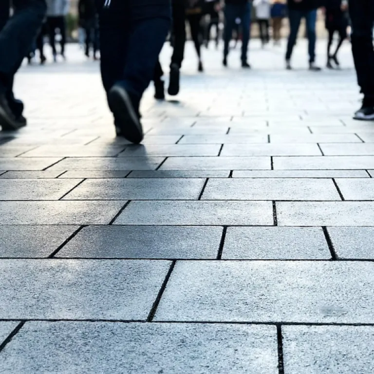 Optimizing Workforce Planning in B2B Supply Chain Management